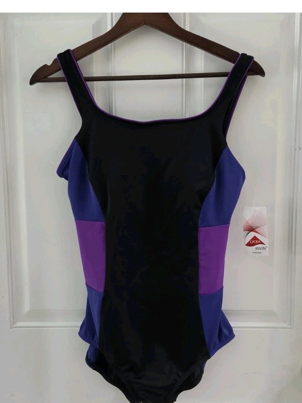 NWT Lands' End Womens Scoop Neck Soft Cup Tugless 1 Piece Swimsuit 10 Mast